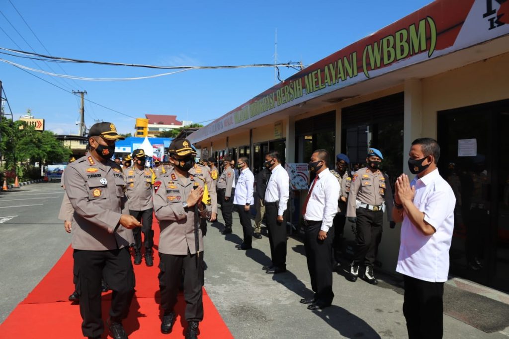 Kunjungi Polresta Balikpapan, Ini 10 Penekanan Kapolda Kaltim Kepada Personil WhatsApp Image 2020 09 30 at 10.42.28 AM