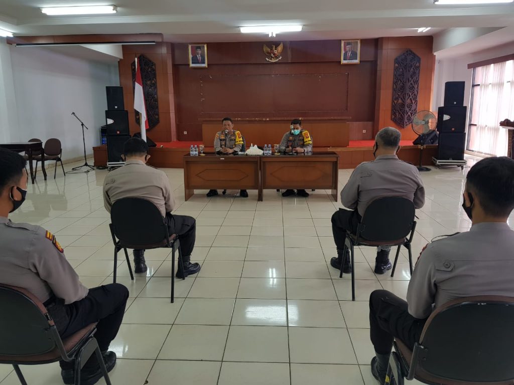 Ciptakan Situasi Pilkada Aman dan Damai, Kapolres Kukar Beri Arahan kepada Jajarannya 1 11