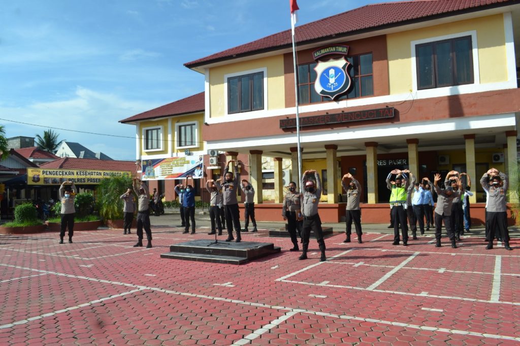 Antisipasi Covid-19, Polres Paser Gelar Olahraga Bersama Guna Tingkatkan Imunitas Tubuh 2 6