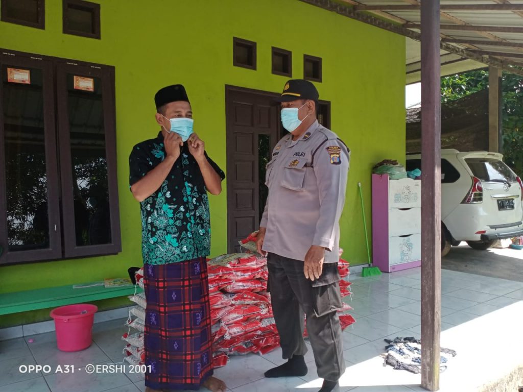 Cegah Penyebaran Covid-19, Sat Binmas Polres Kukar Laksanakan Binluh Disiplin Protokol Kesehatan 3 14