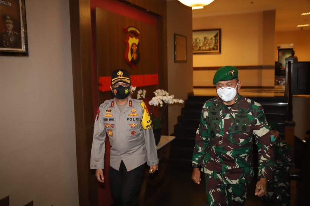 Kapolda Sambut Kunjungan Komandan Pusat Penerbangan Angkatan Darat di Mako Polda Kaltim WhatsApp Image 2020 10 23 at 3.09.24 PM