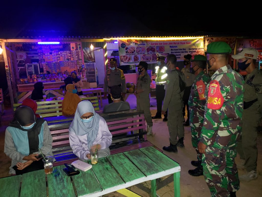 Penegakan Disiplin Protokol Kesehatan, Tim Gabungan di Penajam Gelar Operasi Yustisi WhatsApp Image 2020 10 26 at 12.19.47