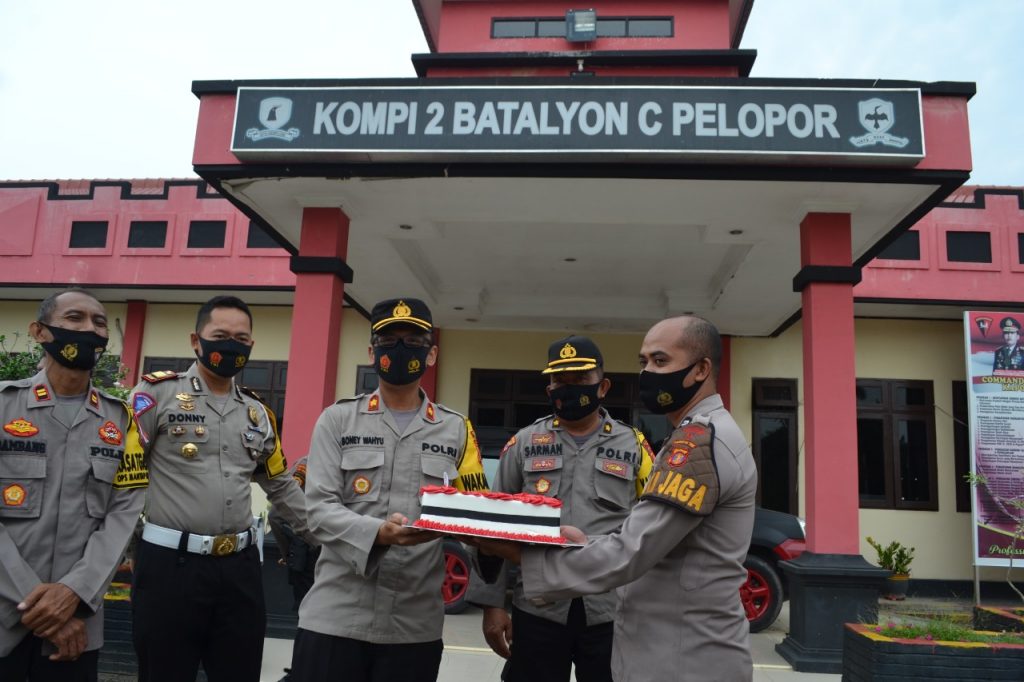 HUT Brimob Ke-75, Polres Paser Berikan Ucapan Selamat Kepada Kompi 2 Batalyon C Polda Kaltim 14 5