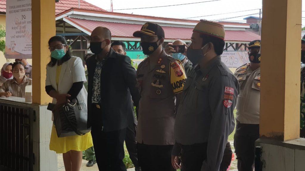 Kapolres Kubar Hadiri Simulasi Pemungutan dan penghitungan Suara Pilkada 2020 5 10