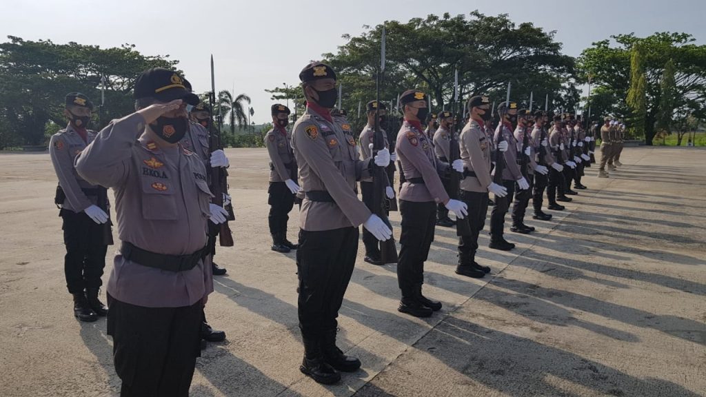 Kapolres Kubar Hadiri Upacara Peringatan Hari Pahlawan Ke-72 2 8 5