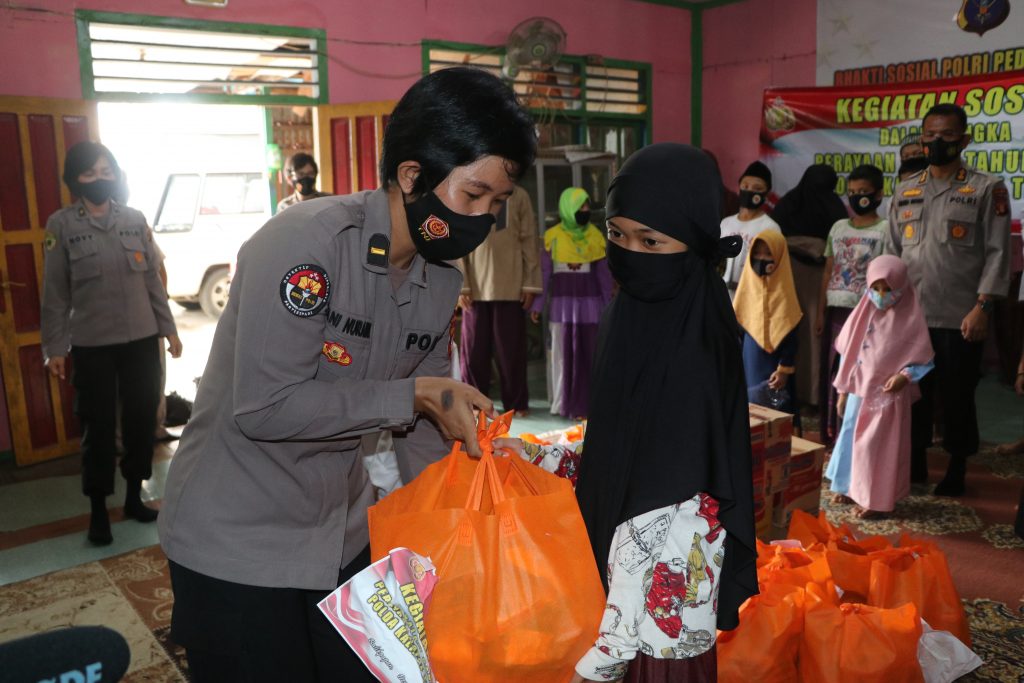 Berbagi Kasih Jelang Natal 2020, Polda Kaltim Bagikan Sembako ke Panti Asuhan 2 IMG 0529
