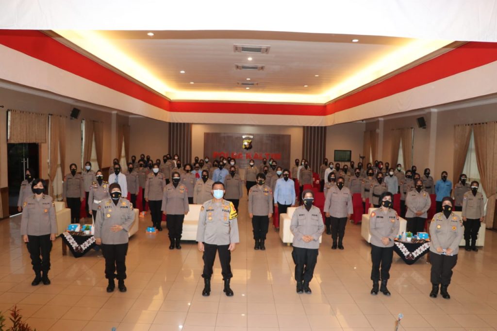 Polwan Polda Kaltim Gelar Pertemuan Rutin dan Pelepasan Senior Polwan WhatsApp Image 2020 11 24 at 1.59.03 PM