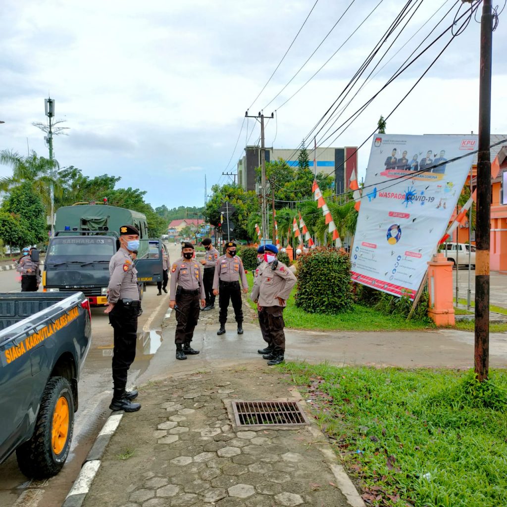 Wujudkan Kamtibmas Kondusif Jelang Pilkada 2020, Polres Kukar Gencar Laksanakan Patroli WhatsApp Image 2020 11 25 at 9.33.34 AM