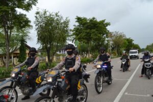 Jelang Pilkada Tahun 2020, Personel Sat Sabhara Polres Paser Rutin Laksanakan Patroli WhatsApp Image 2020 11 27 at 08.15.36 300x200 1
