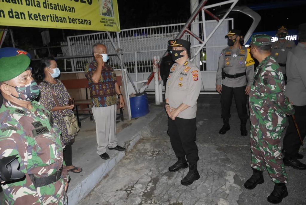 Malam Tahun Baru 2021, PJU Polda Kaltim Cek Pengamanan Dari Gereja Hingga Posko Pelayanan Ops Lilin Mahakam 29
