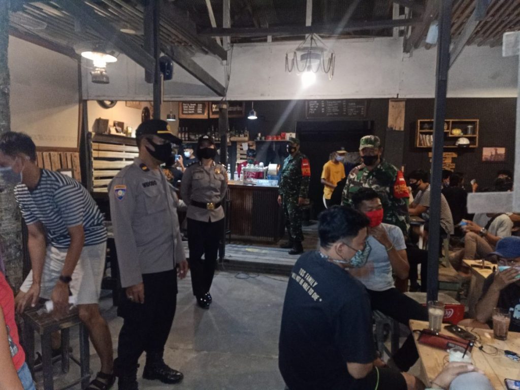 Minimalisir Penyebaran Covid-19, TNI-Polri di Babulu Tingkatkan Patroli Gabungan 3