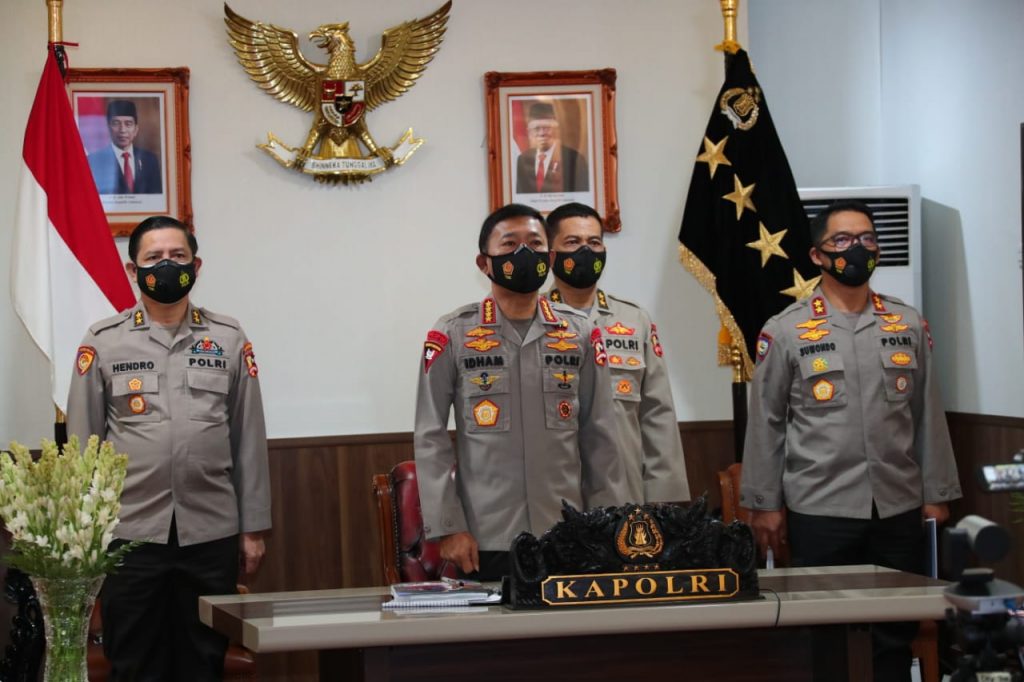 Tiga Terdakwa Surat Jalan Palsu Divonis Bersalah, Kapolri : Hukum Tidak Tajam ke Bawah 7 4