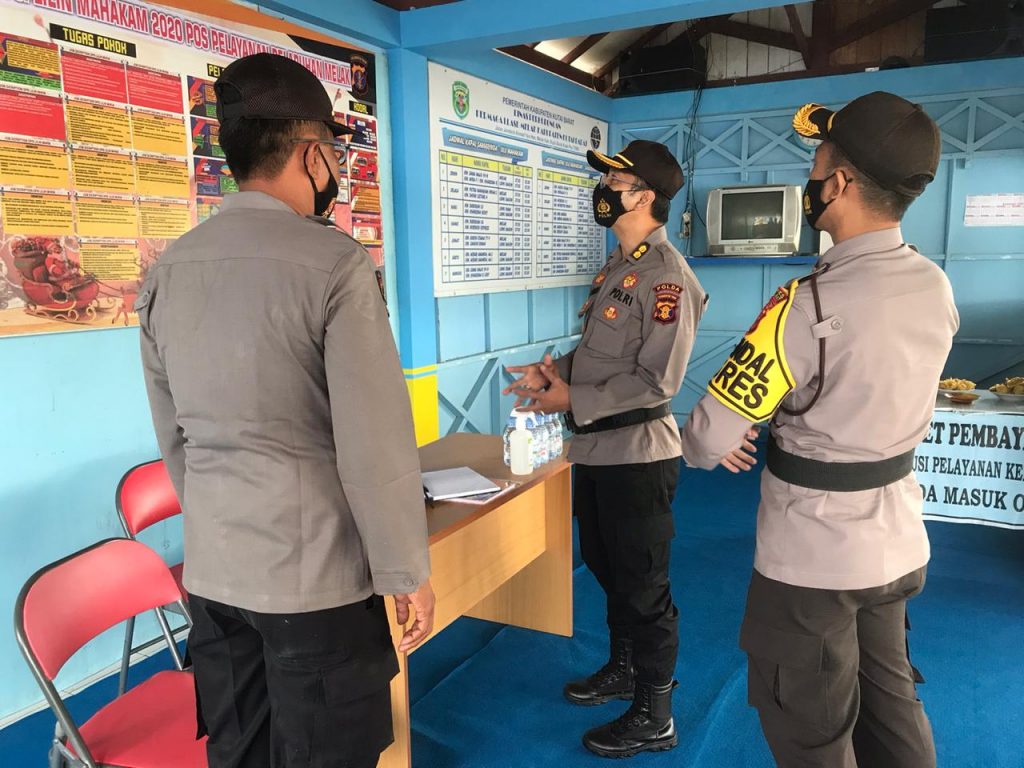 Pastikan Situasi Kondusif, Kapolres Kubar dan Tim Pamatwil Cek Pos Pam Operasi Lilin Mahakam 2020 8 8