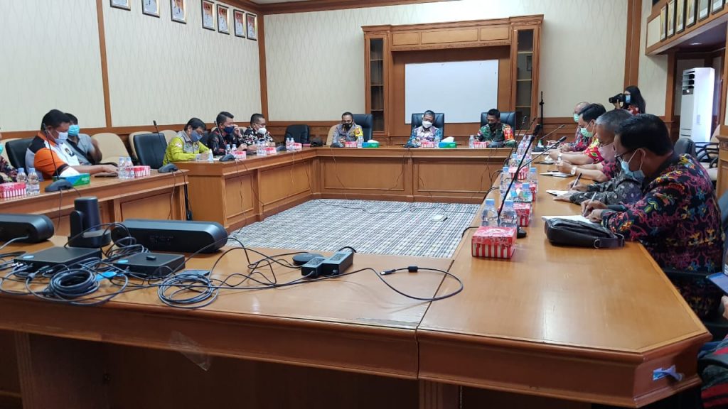 Siap Berikan Pengamanan, Kapolres Kubar Hadiri Rakor Pemantapan Kesiapan Pilkada 2020 WhatsApp Image 2020 12 03 at 3.37.20 PM