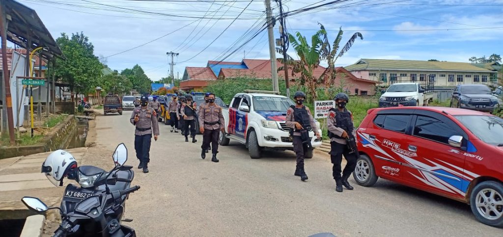 Jelang Pemungutan Suara, Polres Berau Gelar Patroli Gabungan Skala Besar WhatsApp Image 2020 12 07 at 2.07.54 PM