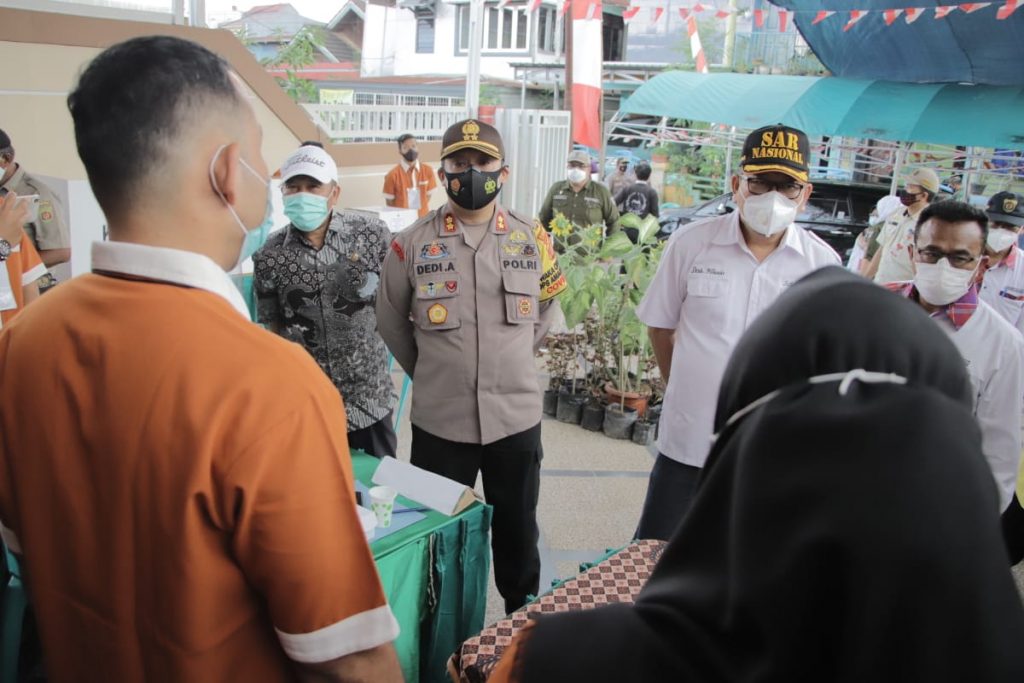 Cek TPS, Wakapolresta Samarinda Imbau Masyarakat Taati Protokol Kesehatan Covid-19 WhatsApp Image 2020 12 09 at 6.33.20 PM