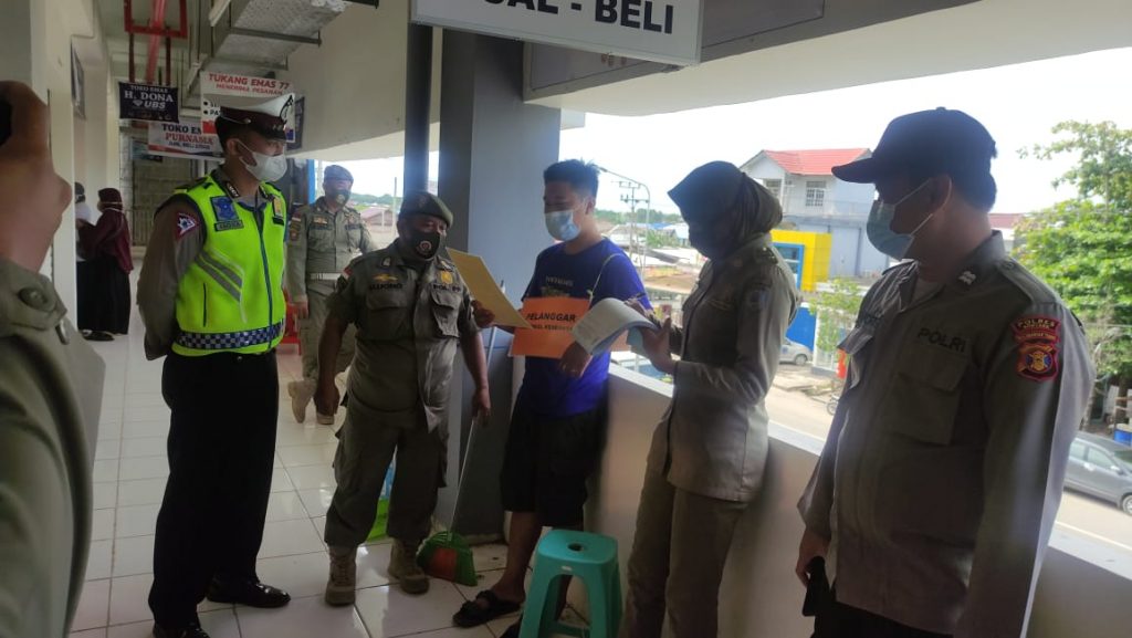 Antisipasi Penyebaran Covid-19, Polres Bontang Gelar Operasi Yustisi WhatsApp Image 2020 12 13 at 2.50.00 PM