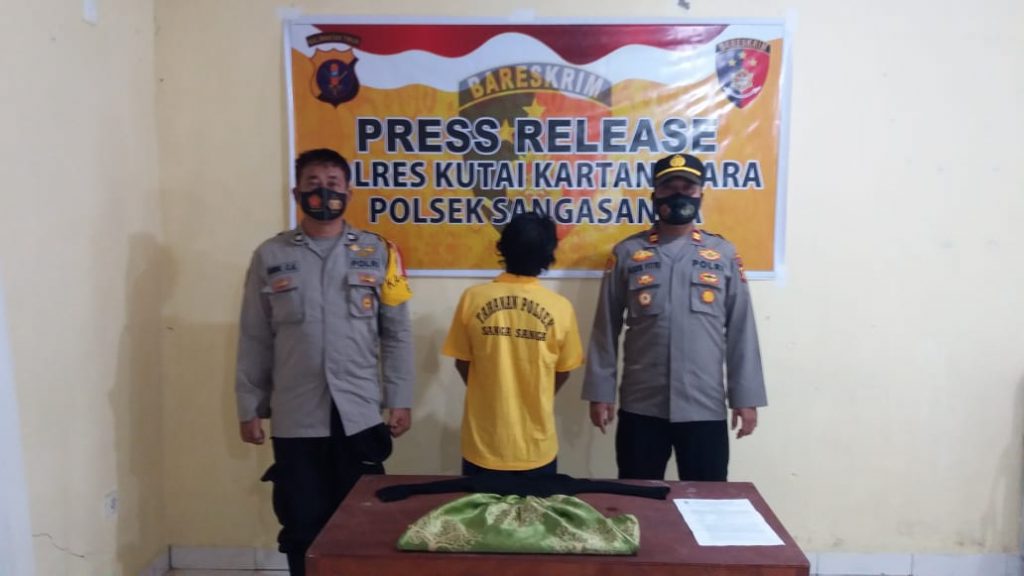 Polsek Sangasanga Berhasil Amankan Pelaku Persetubuhan Anak Dibawah Umur WhatsApp Image 2020 12 14 at 8.27.12 AM