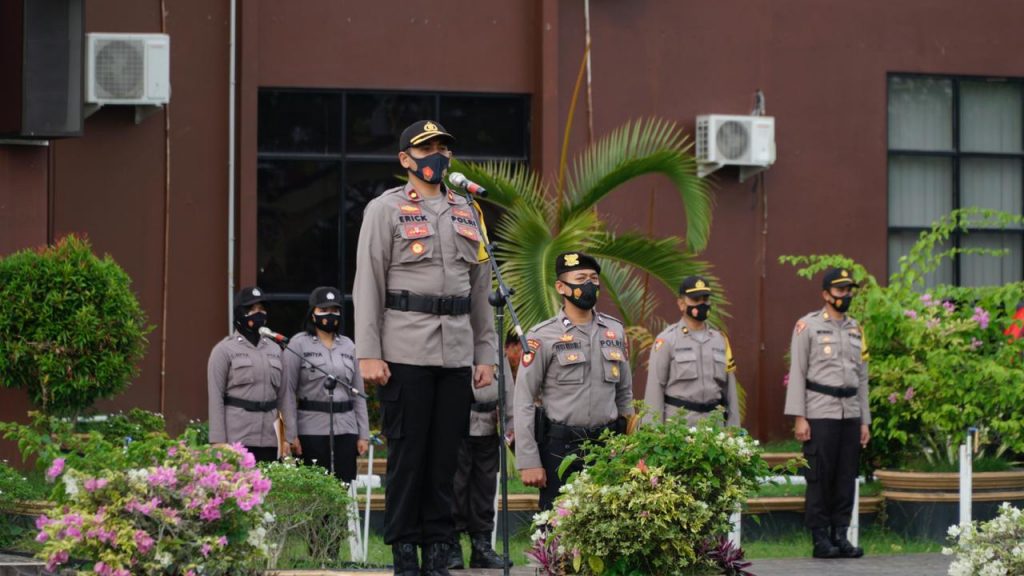 Usai Laksanakan Pam TPS, Wakapolres Kukar Pimpin Apel Konsilidasi Personel BKO Polda Kaltim WhatsApp Image 2020 12 16 at 08.14.52