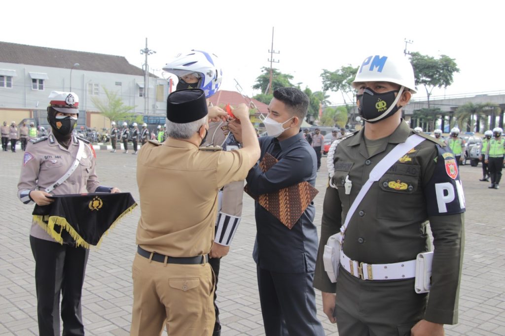 Amankan Perayaan Natal dan Tahun Baru, Polresta Samarinda Laksanakan Apel Gelar Pasukan Operasi Lilin Mahakam 2020 WhatsApp Image 2020 12 21 at 1.48.59 PM