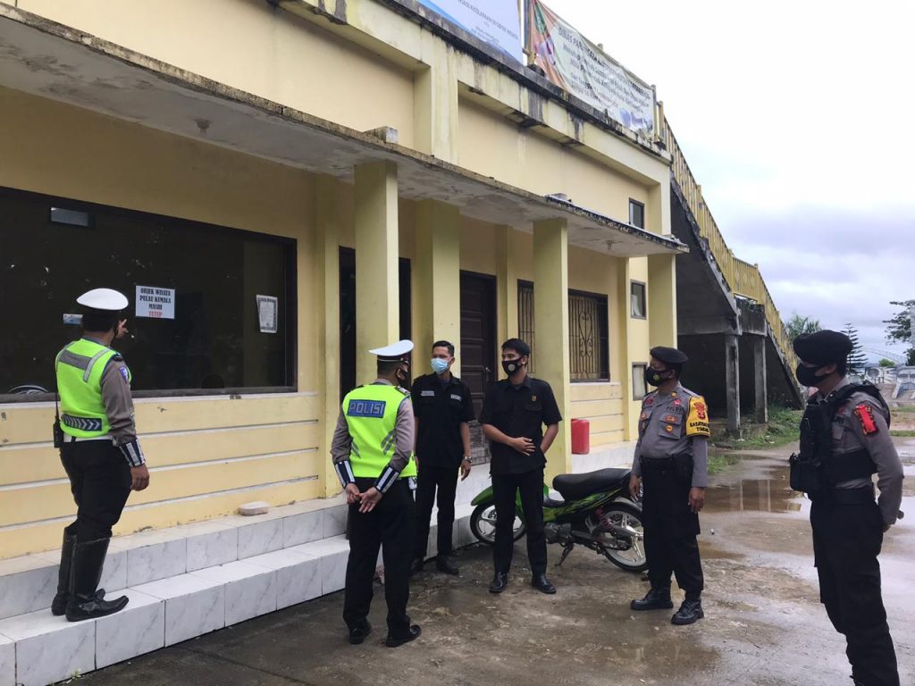 Wujudkan Kondusifitas, Polres Kukar Laksanakan Patroli ke Gereja dan Tempat Wisata WhatsApp Image 2020 12 26 at 8.21.36 AM