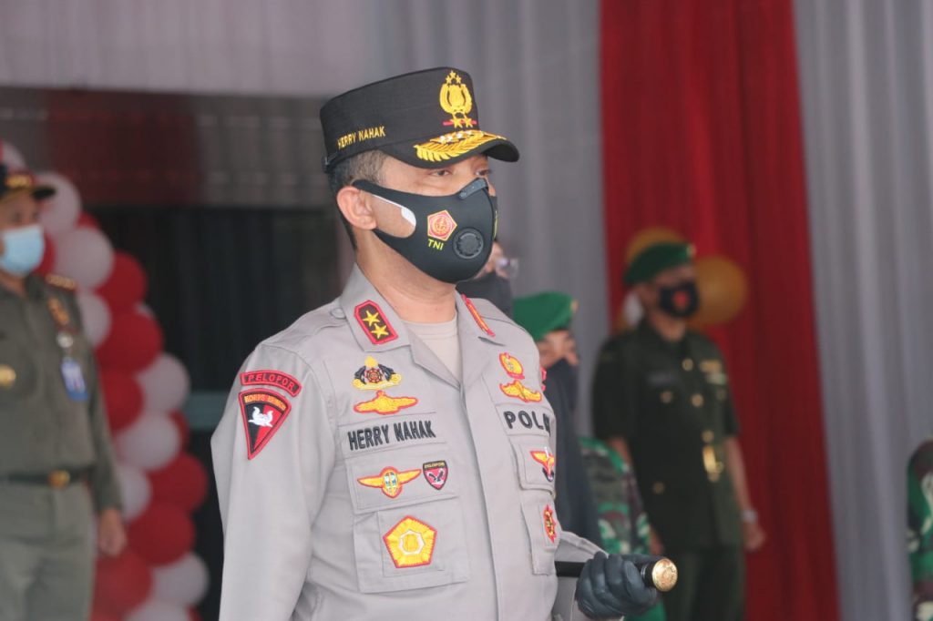Kapolda Hadiri Upacara Peringatan HUT Provinsi Kaltim Ke-64 4 4