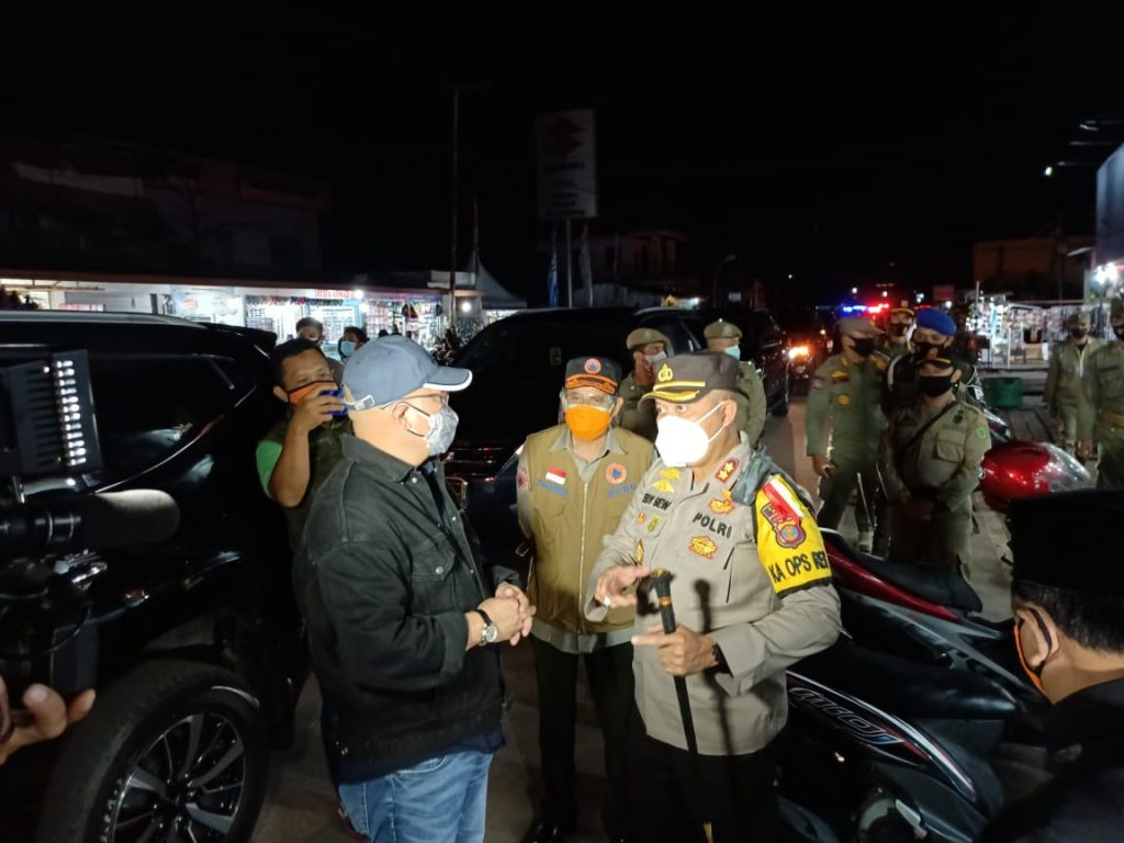 Kapolres Berau Pimpin Patroli Gabungan di Malam Pergantian Tahun Baru WhatsApp Image 2020 12 31 at 21.36.12