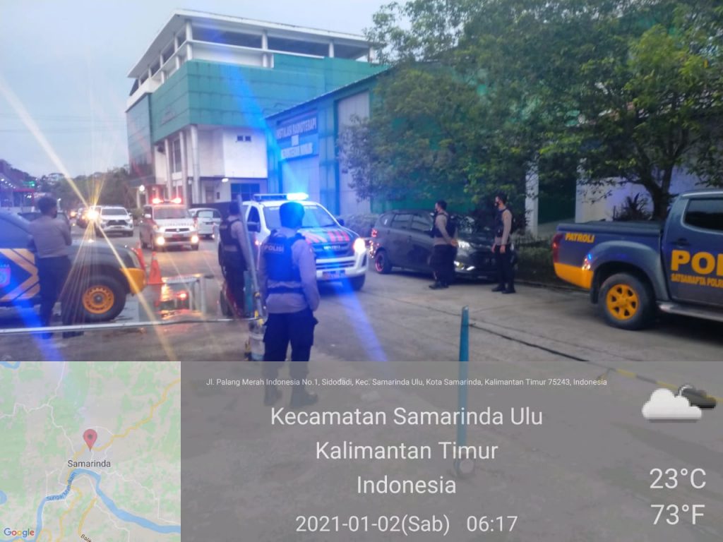 Polresta Samarinda Berikan Pengawalan Jenazah Habib Ja’far Alkaff WhatsApp Image 2021 01 02 at 8.27.24 AM