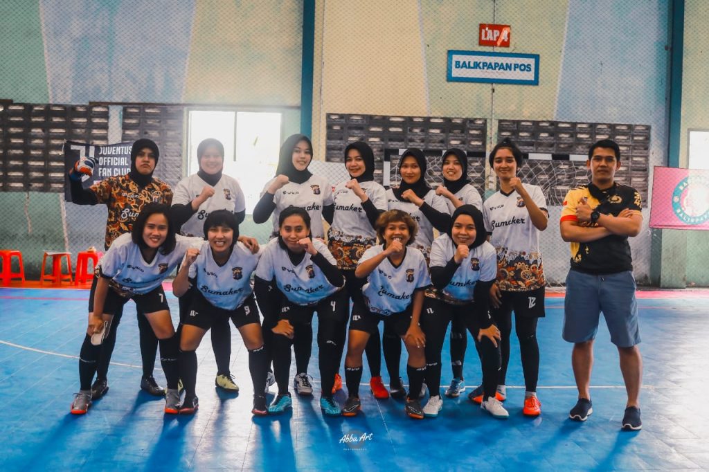 Ikuti Turnament Futsal Wanita, Polwan Polda Kaltim Turunkan Pemain Terbaik WhatsApp Image 2021 01 10 at 11.08.12