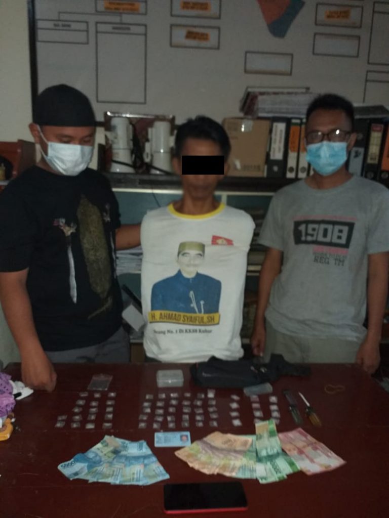 Pengedar Sabu di Desa Muara Muntai Berhasil Diamankan Polisi WhatsApp Image 2021 01 15 at 12.37.56 1