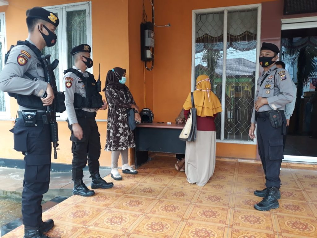 Antisipasi Covid-19, Polres Kukar Himbau Peran Aktif Masyarakat Laksanakan Protokol Kesehatan WhatsApp Image 2021 01 22 at 10.22.28 AM