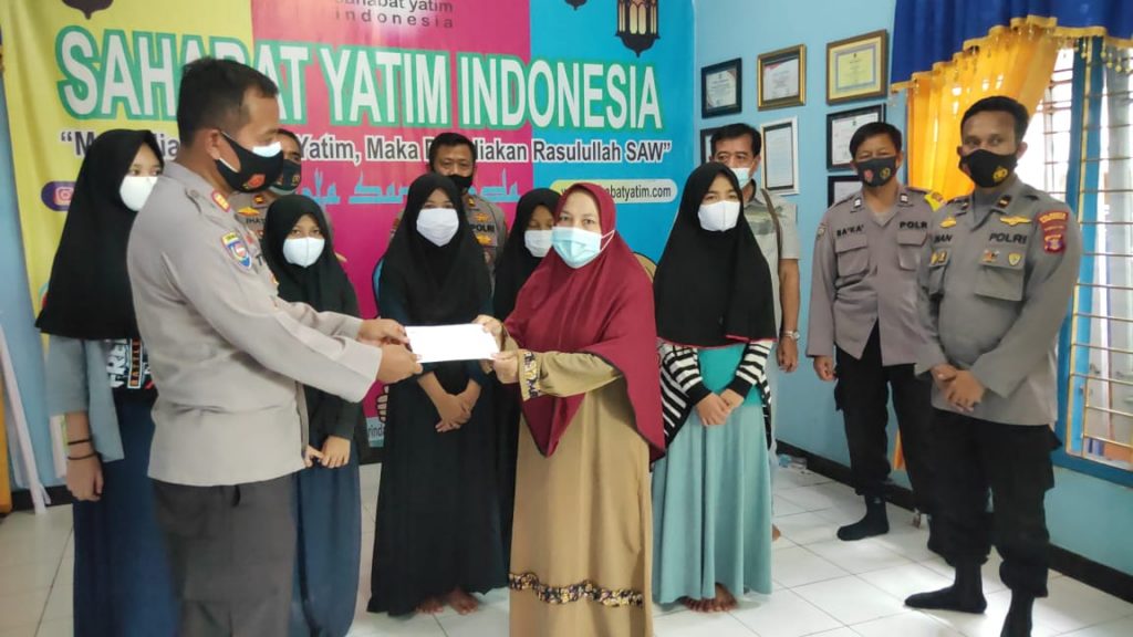 Jumat Berkah, Polresta Samarinda Salurkan Bantuan Sosial Kepada Anak Yatim WhatsApp Image 2021 01 29 at 4.24.31 PM