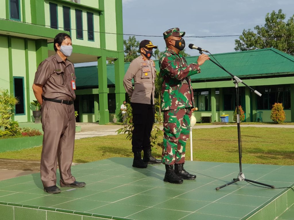 Apel Terpadu Penegakan Prokes dan Sosialisasi PPKM di Kutai Kartanegara 7