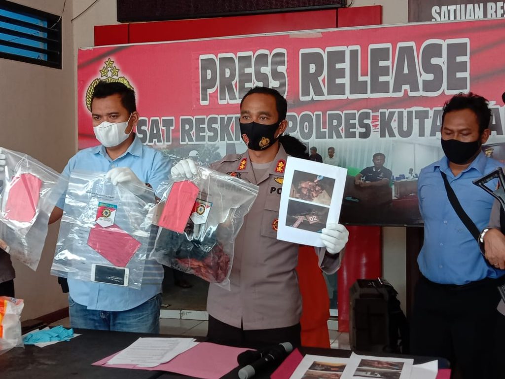 Ungkap Kasus Pembunuhan, Polres Kubar Berhasil Ringkus Seorang Pria WhatsApp Image 2021 02 03 at 3.09.03 PM