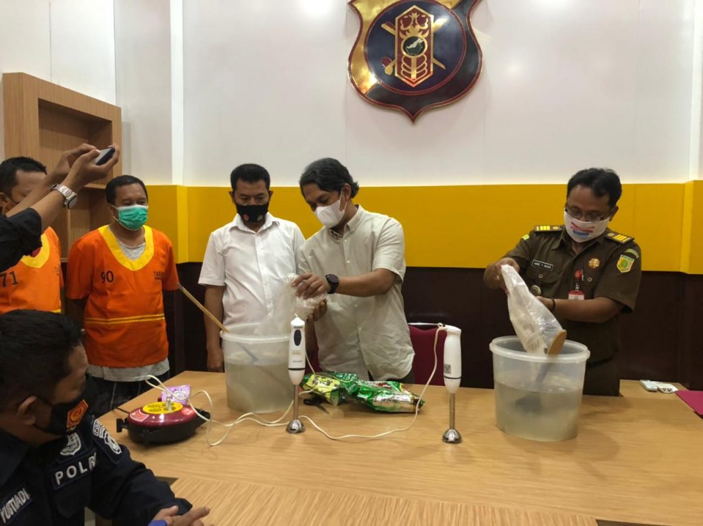 Ditresnarkoba Polda Kaltim Musnahkan 2Kg Barang Bukti Sabu WhatsApp Image 2021 02 04 at 1.06.20 PM