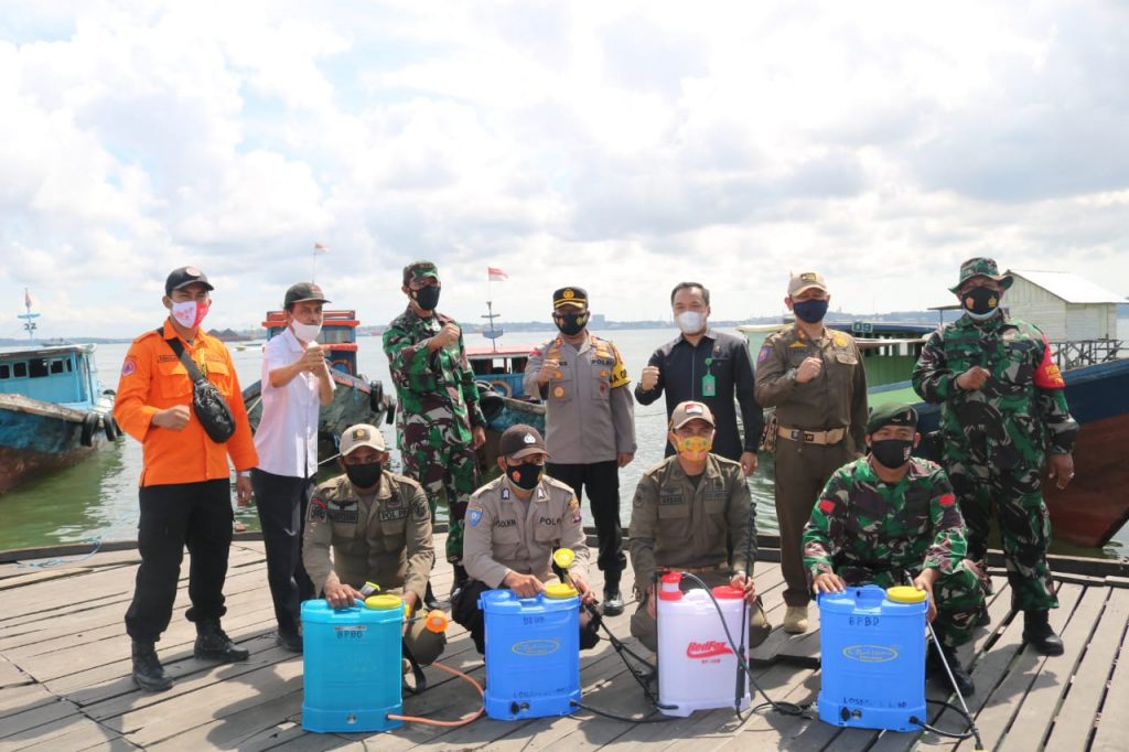 Kapolres Bersama Dandim 0913/PPU Bersinergi Semprot Disinfektan di Fasilitas Umum WhatsApp Image 2021 02 06 at 14.36.39