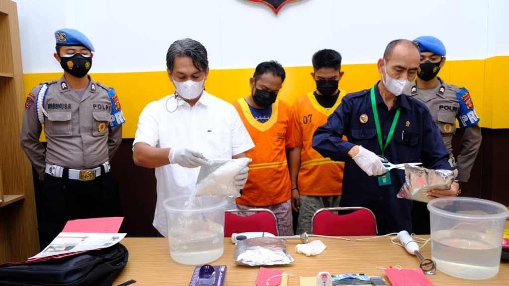 Polda Kaltim Musnahkan Barang Bukti 2,96 Kg Sabu dan 959 Gram Ganja 1 12 6