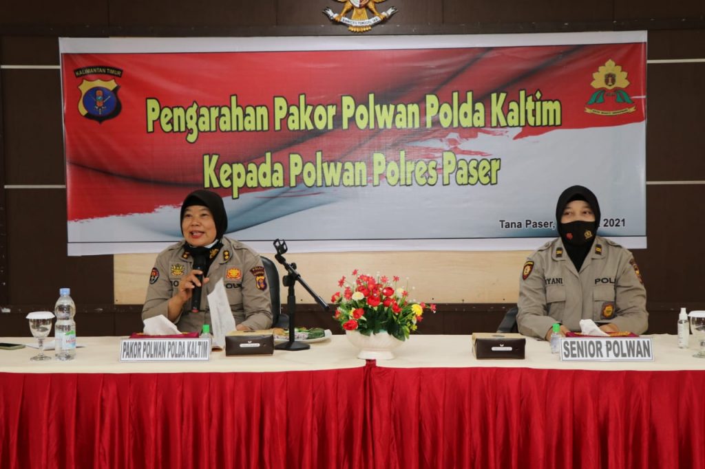 Pererat Silaturahmi, Pakor Polwan Polda Kaltim Beri Pengarahan kepada Personel Polwan Polres Paser 14 4