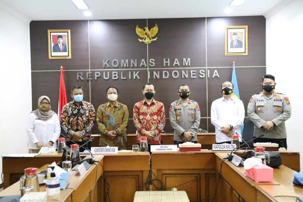 Kapolda Kaltim Jelaskan Kronologis dan Penanganan Kasus Tewasnya Herman di Depan Komnas HAM WhatsApp Image 2021 03 10 at 18.54.02