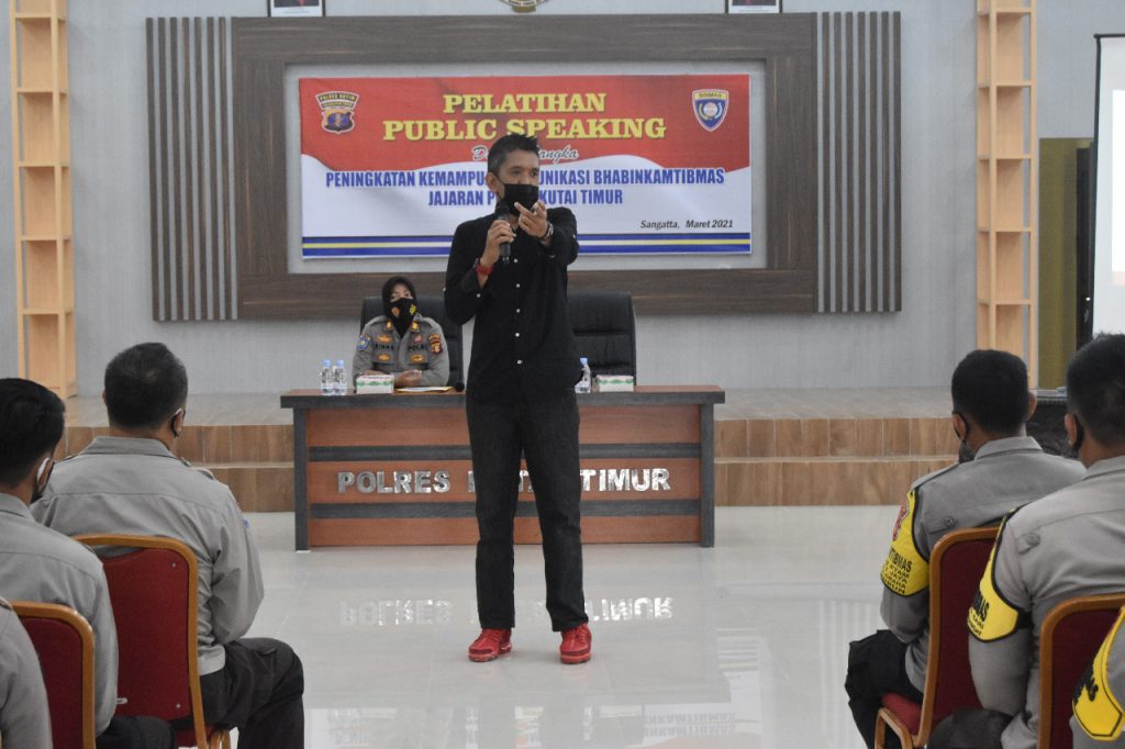 Tingkatkan Kemampuan Bhabinkamtibmas, Sat Binmas Polres Kutim Gelar Public Speaking Training WhatsApp Image 2021 03 11 at 11.15.35 AM