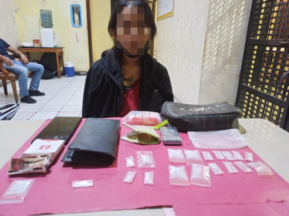 Bekuk Seorang Wanita, Polres Kutim Berhasil Amankan 18 Poket Sabu WhatsApp Image 2021 03 14 at 10.43.27 AM
