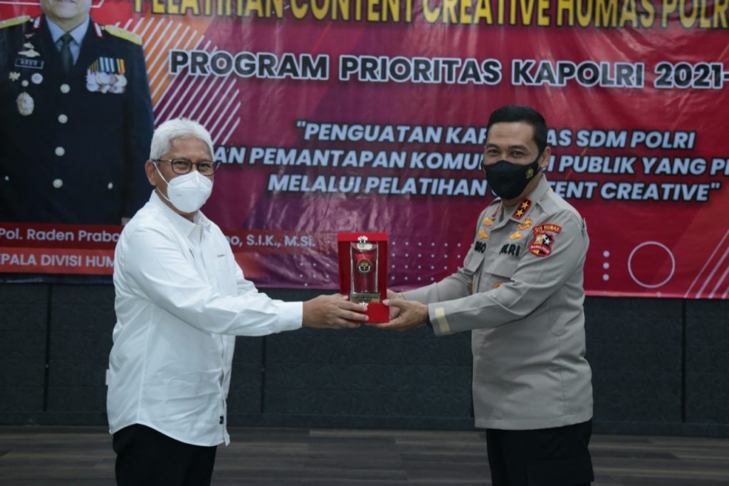 Jalankan 100 Hari Program Prioritas Jenderal Listyo Sigit, Humas Polri Gelar Pelatihan Konten Kreatif WhatsApp Image 2021 03 15 at 4.20.55 PM