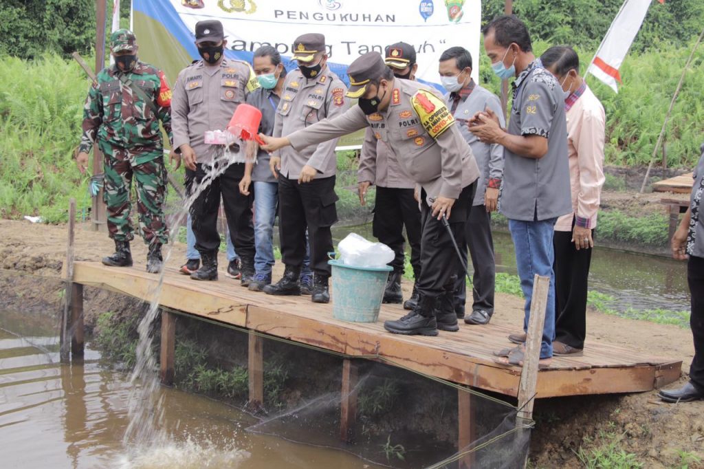 Kapolresta Kembali Resmikan Dua Kampung Tangguh di Kota Samarinda WhatsApp Image 2021 03 18 at 18.25.24
