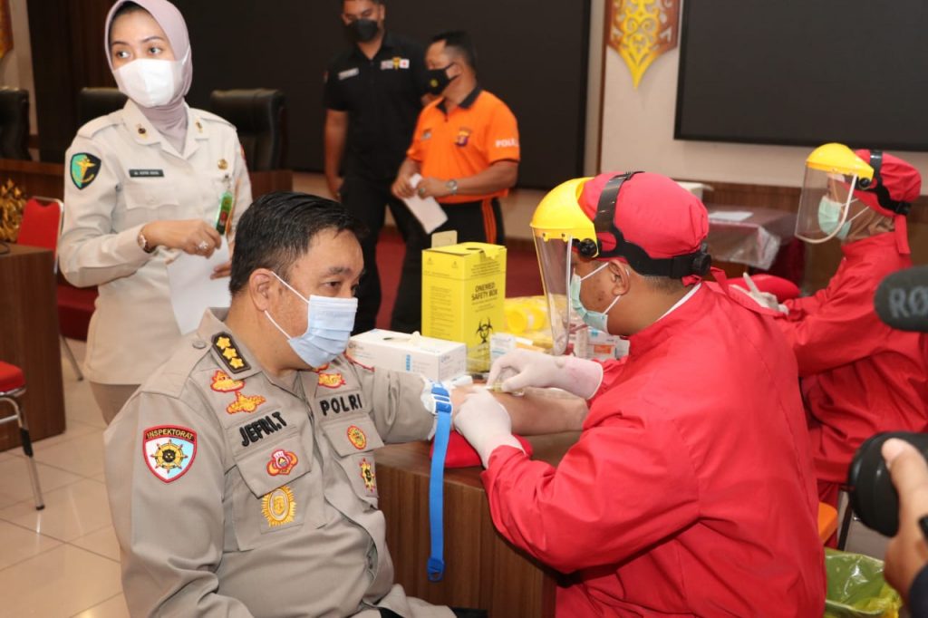 Pemeriksaan Kesehatan Berkala, Wakapolda Kaltim : Pastikan Stamina Anggota Polri Tetap Terjaga 1 WhatsApp Image 2021 03 19 at 09.28.19