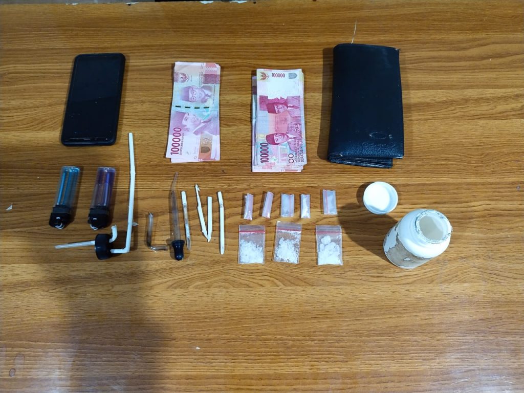 Edarkan Narkotika Jenis Sabu, Seorang Pria di Bekuk Polsek Sebulu WhatsApp Image 2021 03 23 at 11.34.58