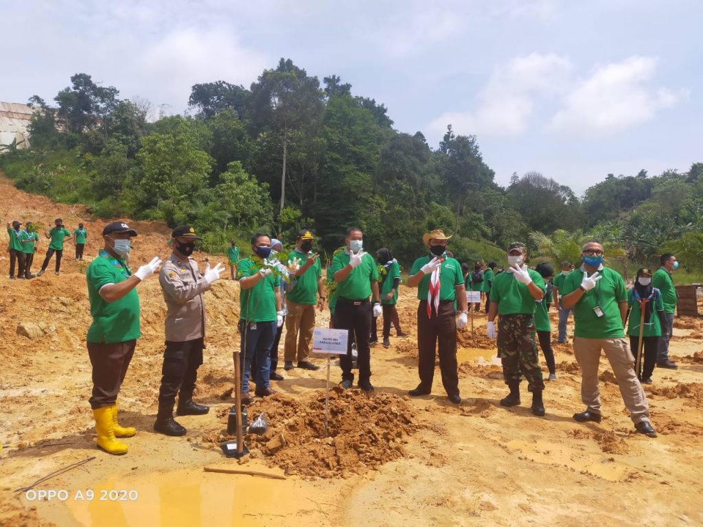 Laksanakan Penanaman Pohon, Polsek Sangasanga Bersama Muspika Peduli Penghijauan 10 2
