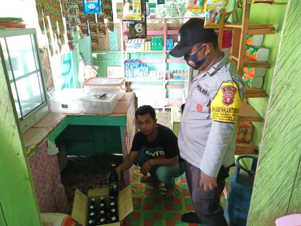 Polsek Sangkulirang Berhasil Sita Ratusan Miras Dalam Operasi Pekat 2021 2 9