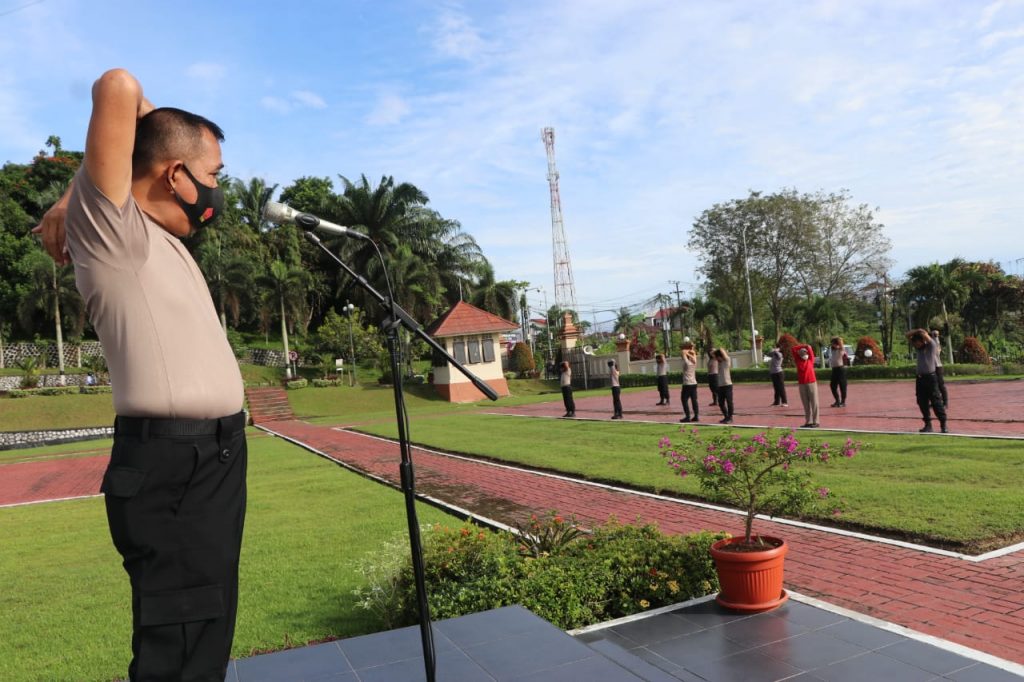 Laksanakan Senam AW S3, Personel Polda Kaltim Jaga Imunitas Tubuh Selama Covid-19 5 2
