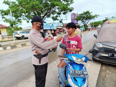 Tekan Jumlah Penyebaran Covid-19, Polsek Samarinda Seberang Gencarkan Ops Yustisi Protokol Kesehatan 9