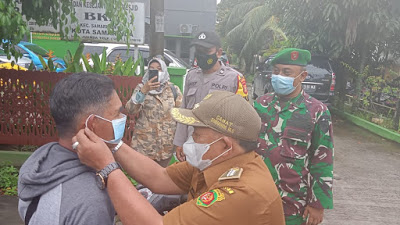 Sinergisitas Tiga Pilar di Samarinda Ulu, Bagikan Masker kepada Masyarakat Dalam Ops Yustisi Covid-19 IMG 20210402 WA0069